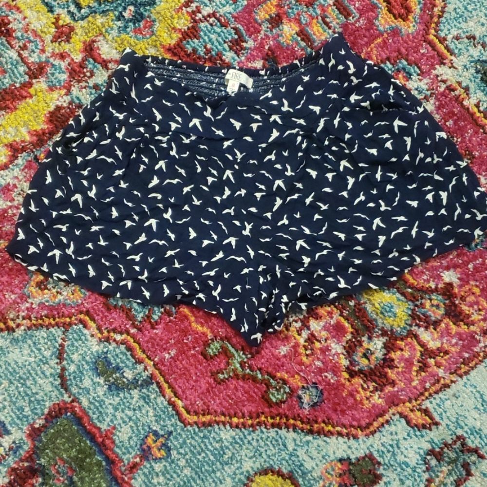FLOWY SHORTS